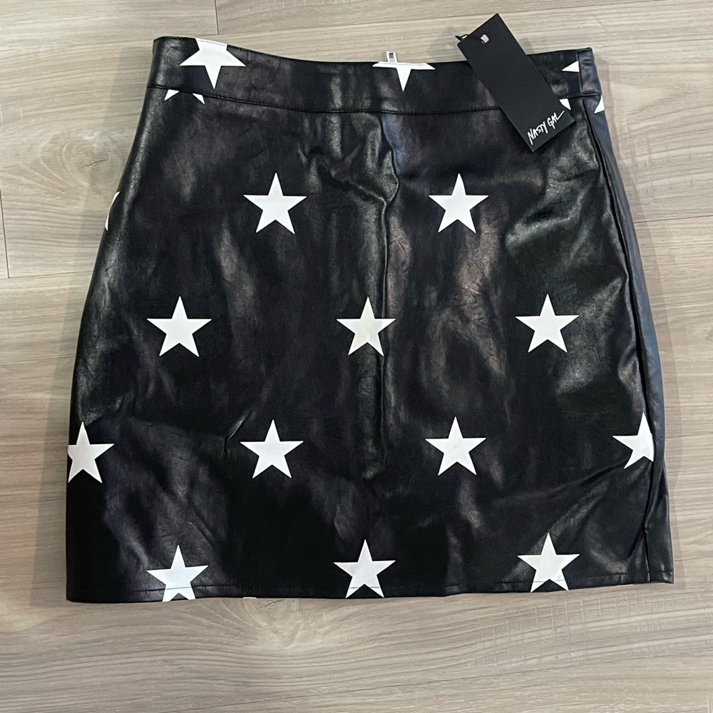 Blake faux leather mini skit with white star pattern - NASTY GAL -New With Tags